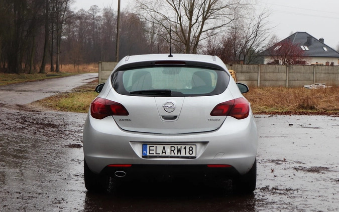 Opel Astra cena 24999 przebieg: 179000, rok produkcji 2010 z Tarnogród małe 436